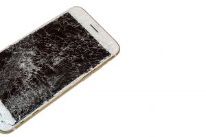 Iphoneの画面に細かい傷が 修理 放置 最善策を解説 Enjoy Iphone Life